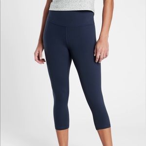 Athleta elation crop extra small petite, new with tags, retail $79